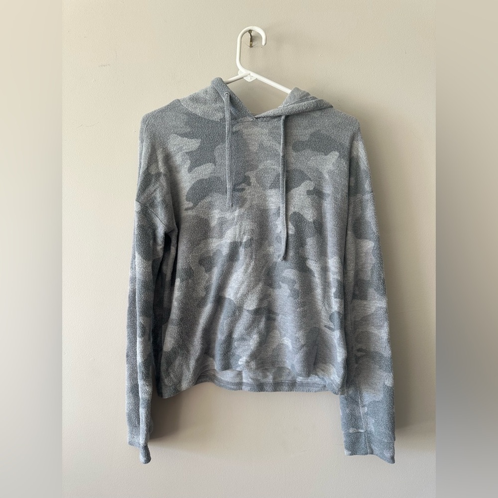 Women’s Pink Republic grey camo Hoodie pullover S